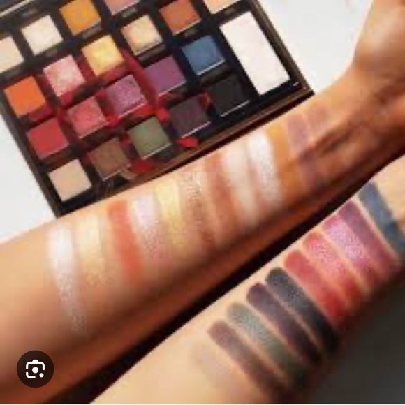 *NEW BH Cosmetics Sylvia Gani 22 Color Eyeshadow Palette - Picture 4 of 6